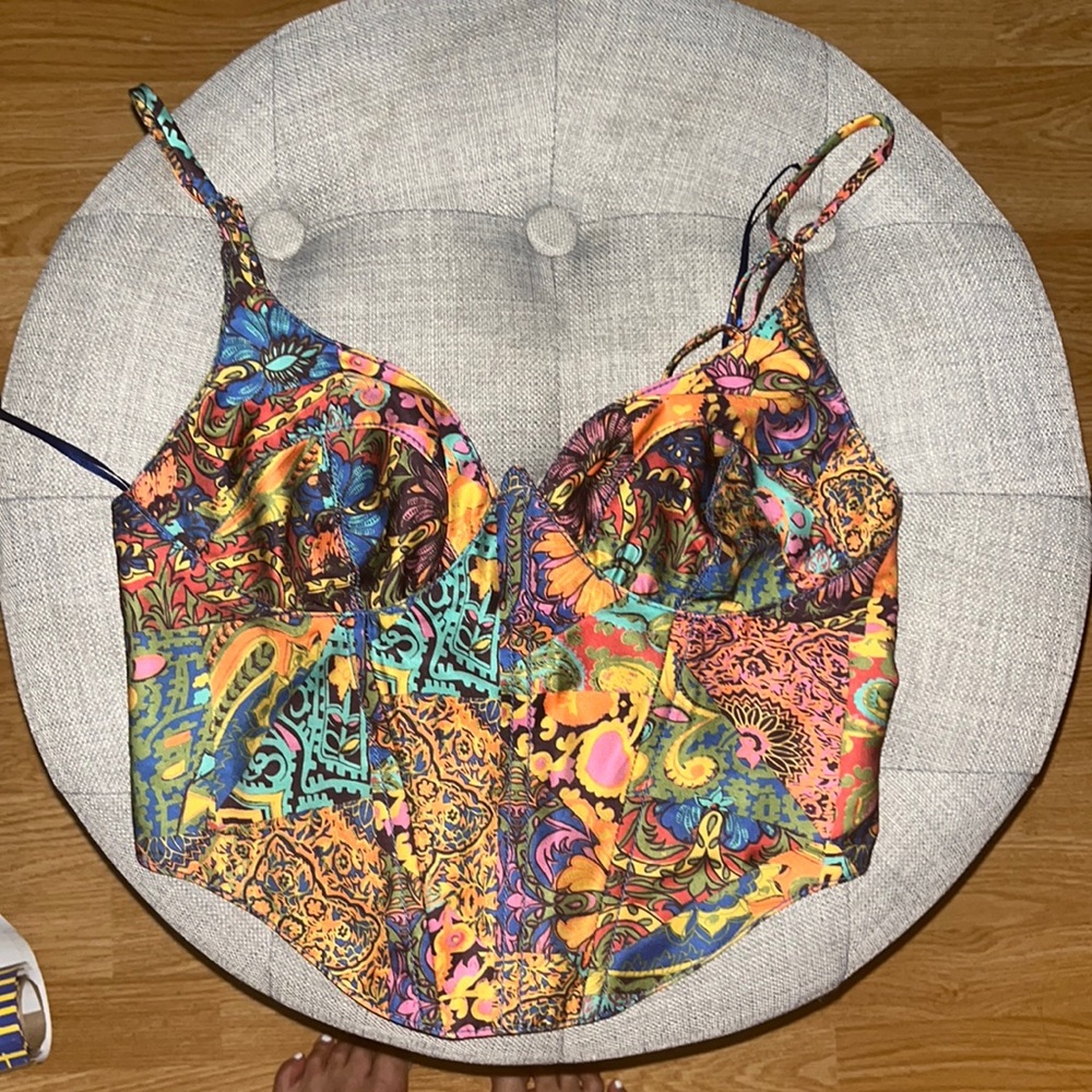 Multi patterned corset